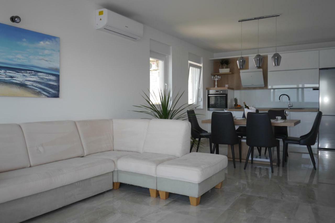 Luxury Apartments Beach Jesenice  Extérieur photo