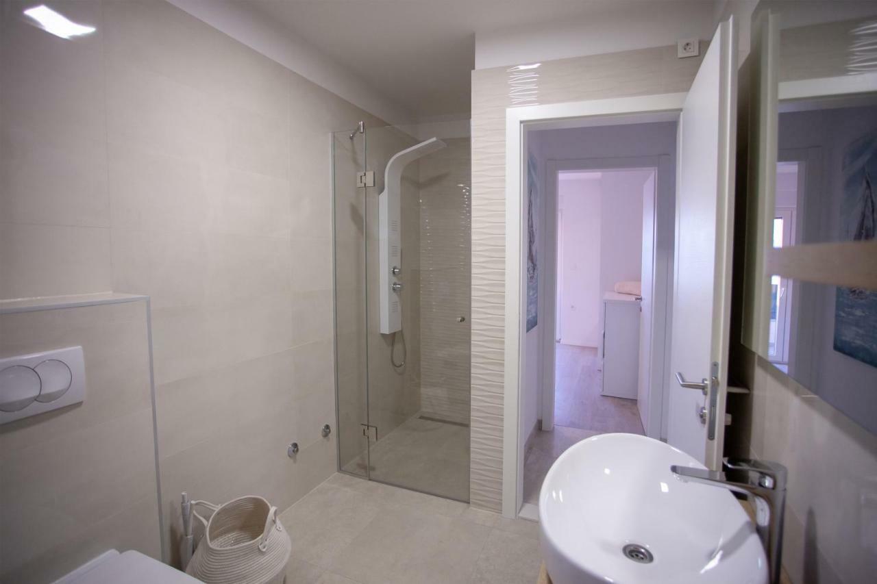 Luxury Apartments Beach Jesenice  Extérieur photo