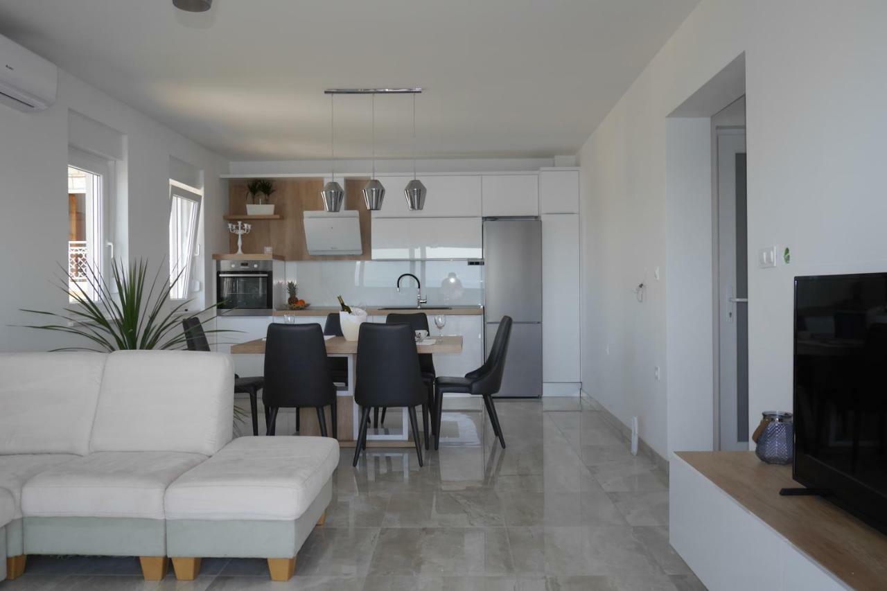 Luxury Apartments Beach Jesenice  Extérieur photo